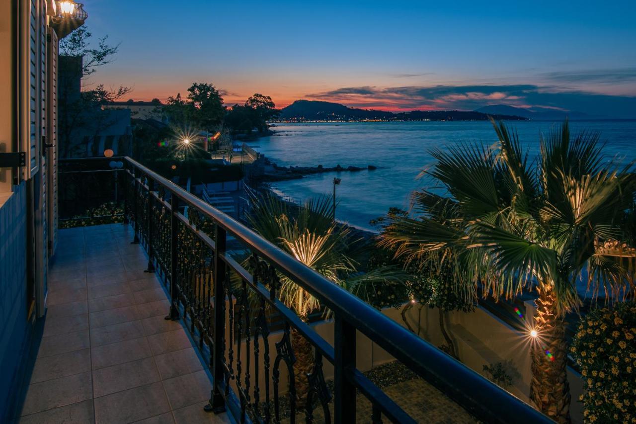Villa Elizabeth - Seafront Classic Villa! Argassi Buitenkant foto