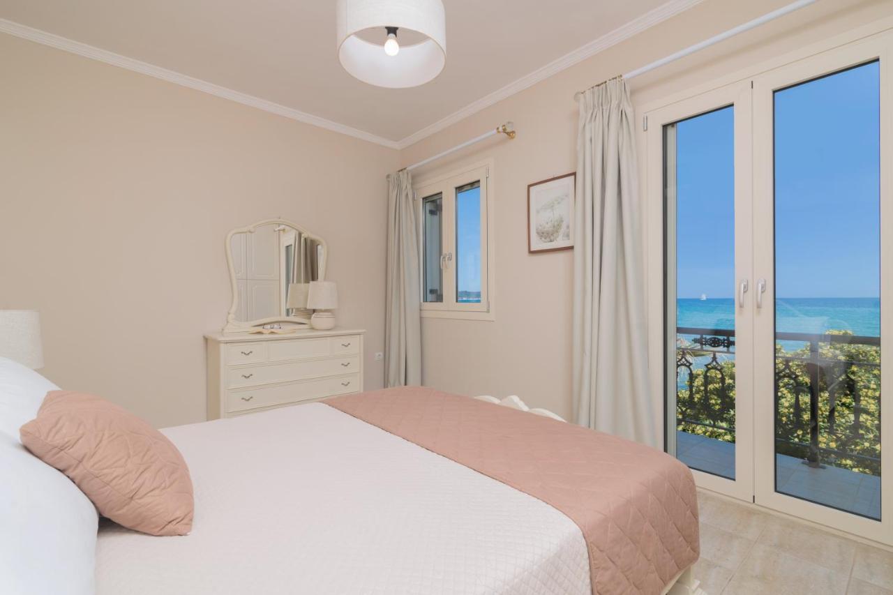 Villa Elizabeth - Seafront Classic Villa! Argassi Buitenkant foto