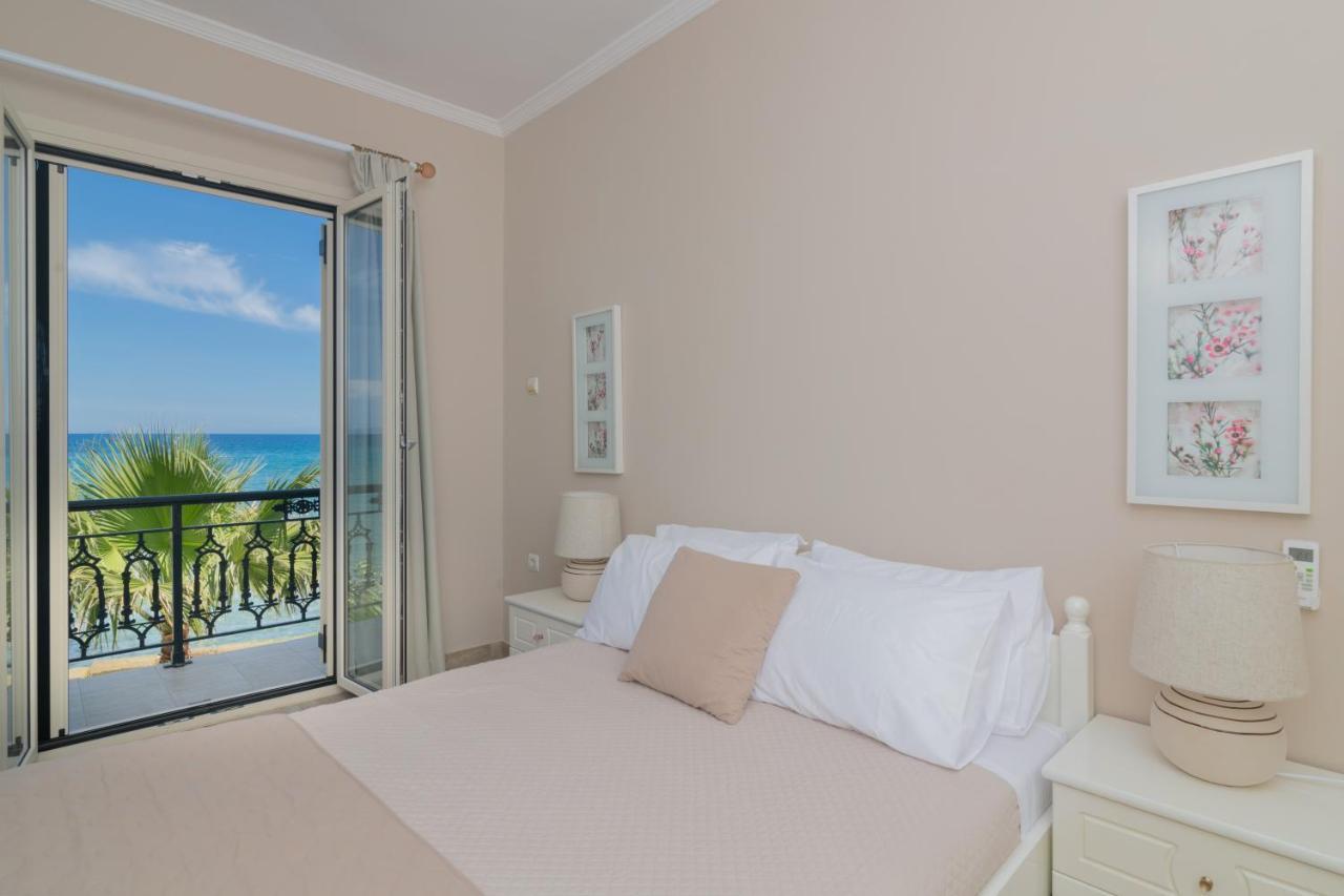 Villa Elizabeth - Seafront Classic Villa! Argassi Buitenkant foto